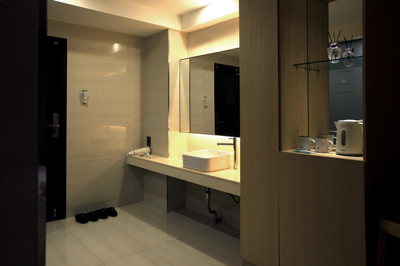Suwon Top Cloud Hotel Esterno foto