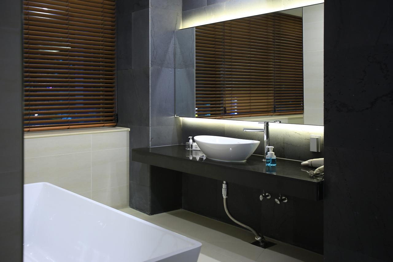 Suwon Top Cloud Hotel Esterno foto