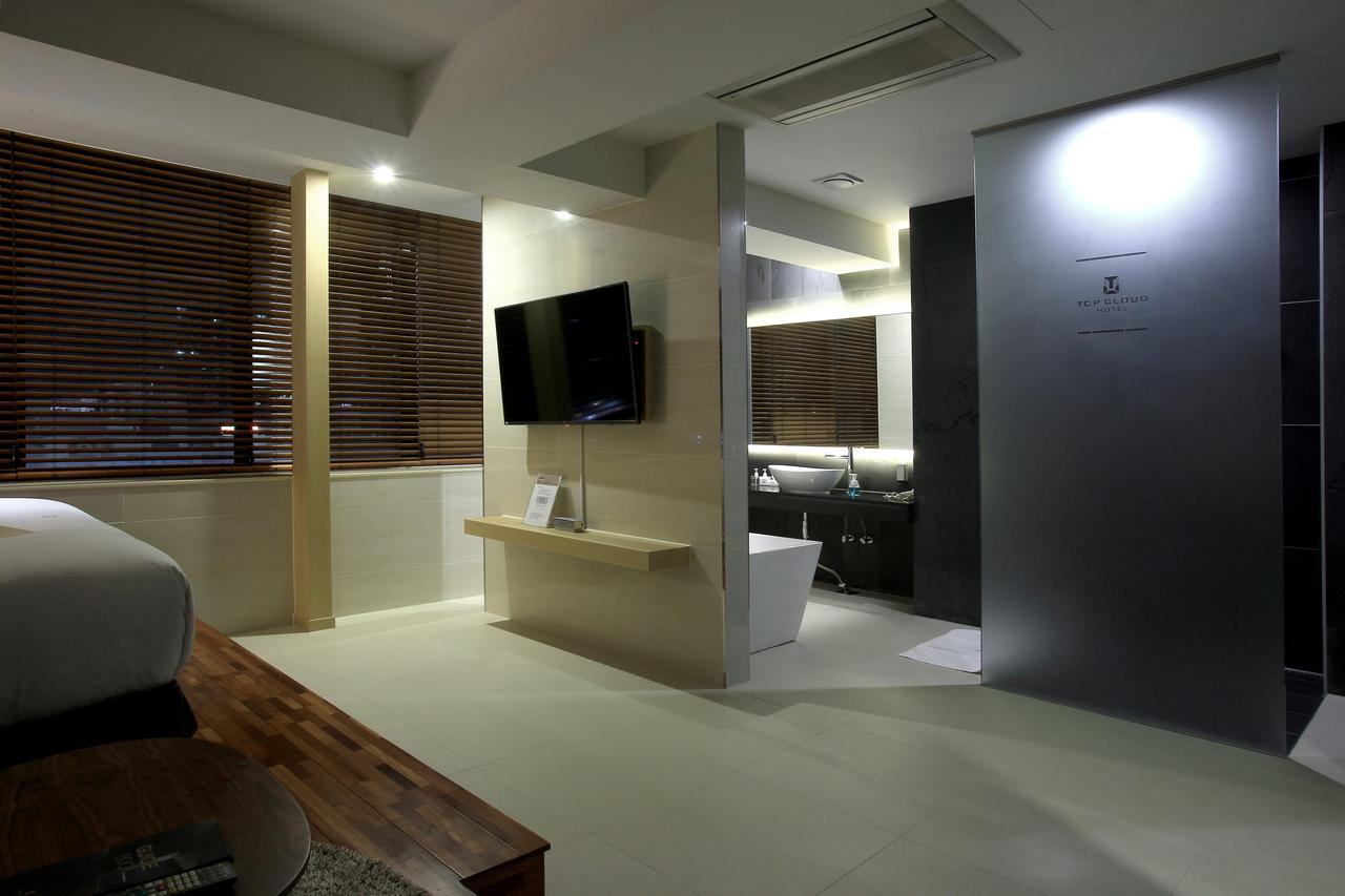 Suwon Top Cloud Hotel Esterno foto