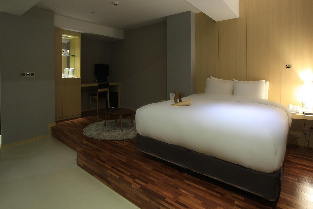 Suwon Top Cloud Hotel Esterno foto