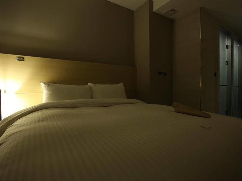 Suwon Top Cloud Hotel Esterno foto