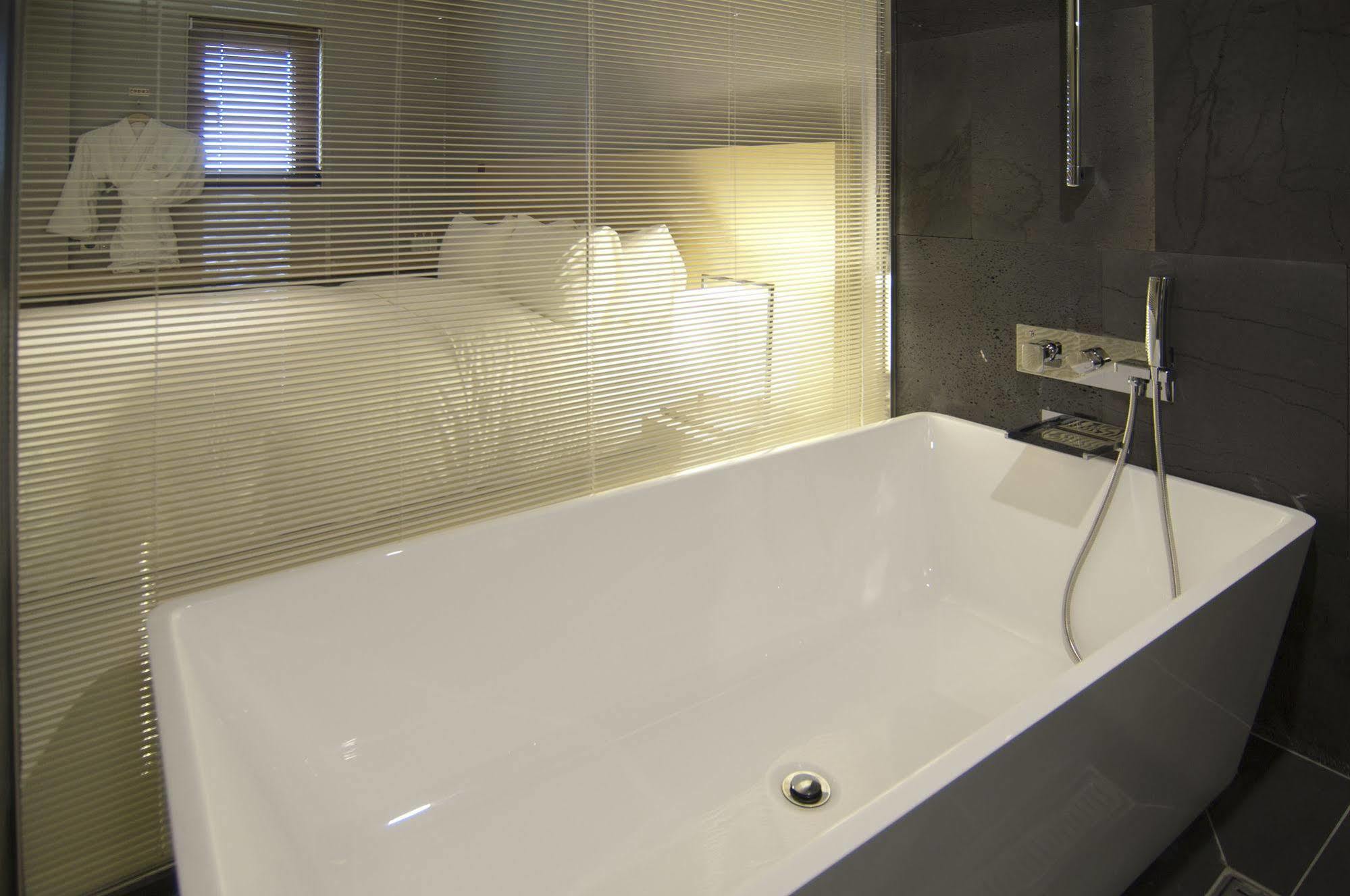 Suwon Top Cloud Hotel Esterno foto